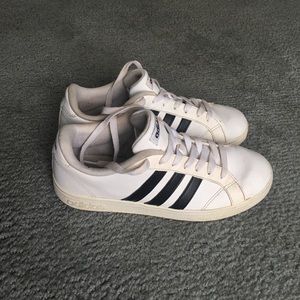 ADIDAS SNEAKERS